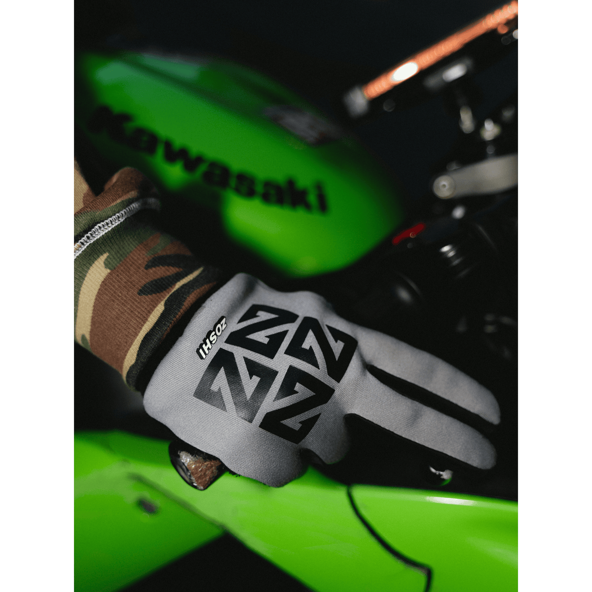 ZOSHI GLOVES