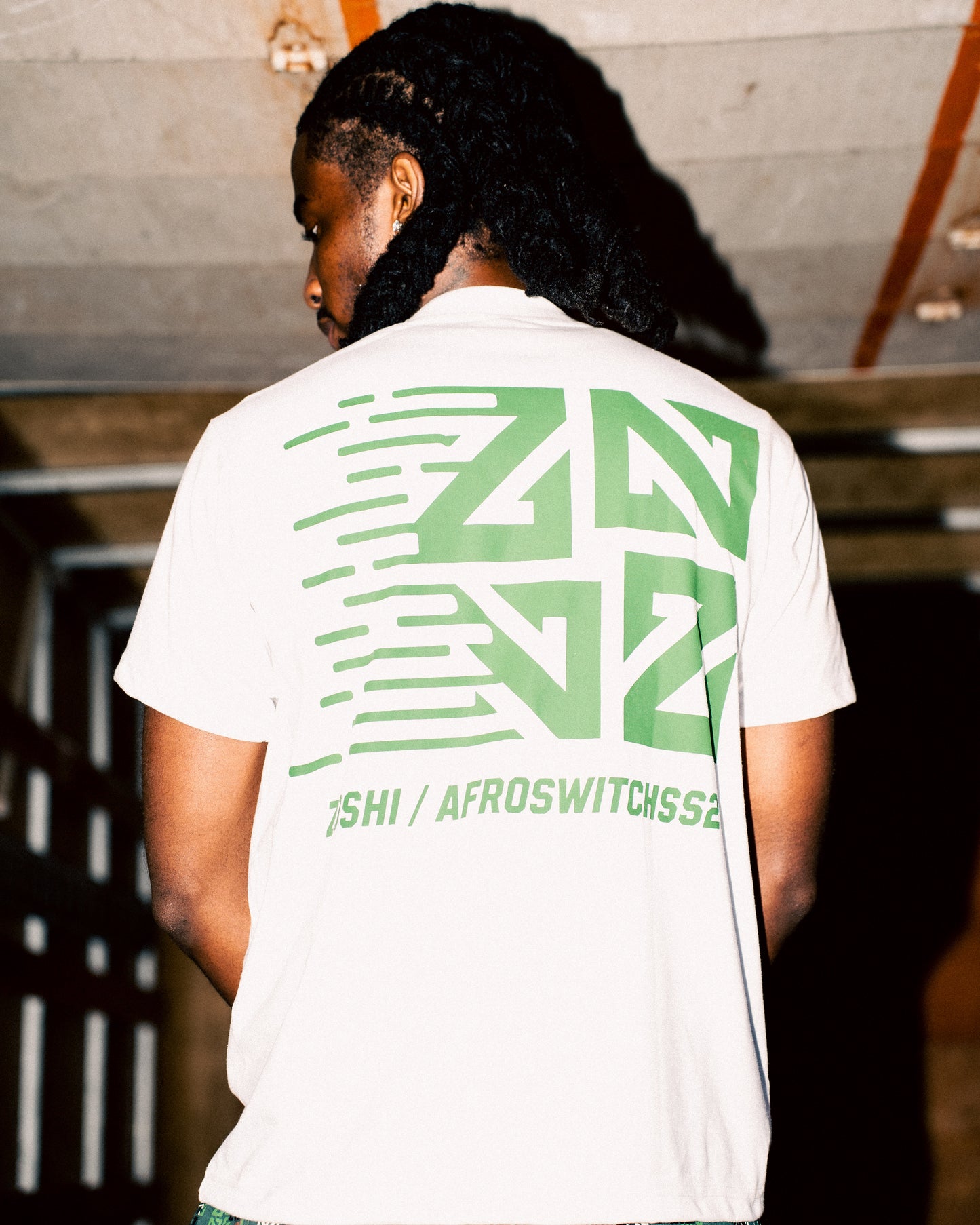"AFROSWITCH X ZOSHI ATHLETIC DEPT" TEE [WHITE/GREEN]