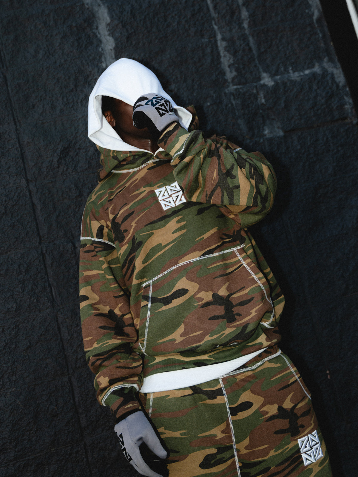 "STITCHNOLILO" HOODIE [CAMO]